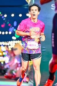 BIB: 18311
                            <button type="button" onclick="openModal(24686156)" class="btn btn-primary btn-sm float-right btn-popup" data-toggle="modal" data-target=".modal-high-quality">
                        <i class="fas fa-shopping-cart"></i> Add to Cart
                    </button>
                                            <button type="button" onclick="isThisMe(24686156, true)" class="btn btn-success btn-sm float-right btn-popup btn-isme hidden" data-toggle="tooltip" data-placement="bottom" title="นี่คือรูปของคุณใช่ไหม คลิกที่นี่เพื่อเอาเข้าอัลบั้ม">
                        <i class="fas fa-plus"></i> Add to album
                    </button>
                    <button type="button" onclick="isThisMe(24686156, false)" class="btn btn-warning btn-sm float-right btn-popup btn-isnotme hidden">
                        <i class="fas fa-ban"></i> Remove from album
                    </button>